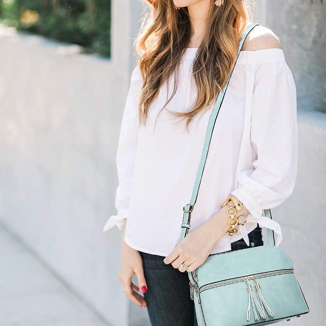 Women Tassel Zipper Pocket Crossbody Bag Shoulder Purse Fashion Travel Bag with Multi Pockets
